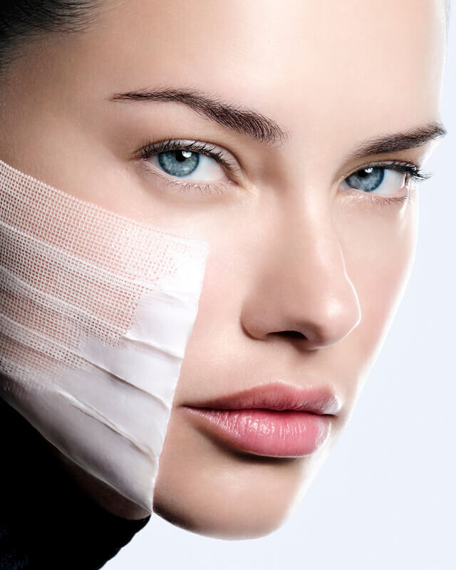 Soin de remodelage du contour en V Helena Rubinstein Replasty a effet bandage.